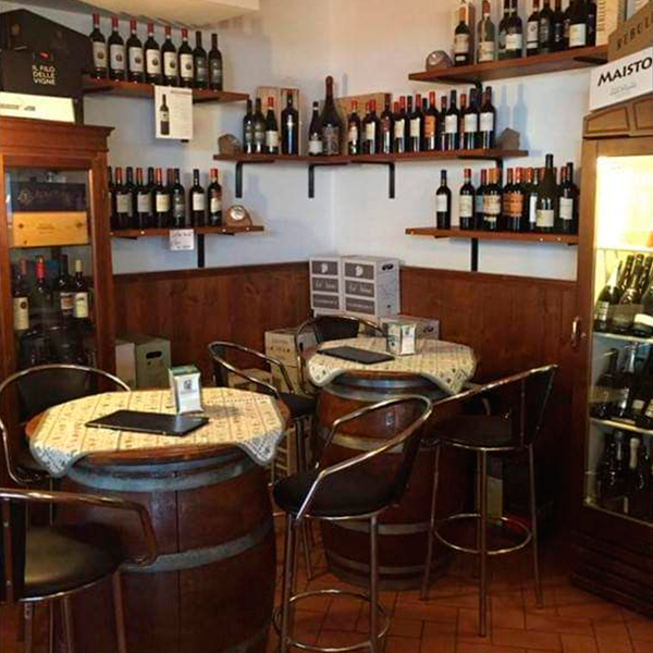 angolo enoteca da maino