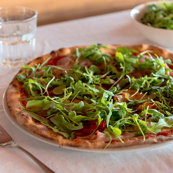 pizza con rucola peperoni da maino